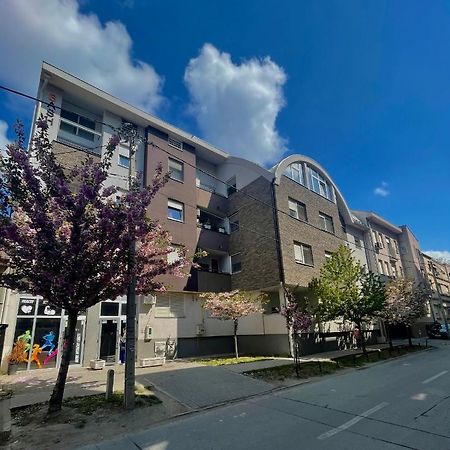 Yellow Ns Apartment Novi Sad Exterior foto