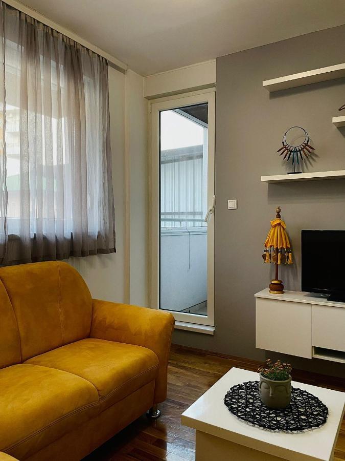 Yellow Ns Apartment Novi Sad Exterior foto